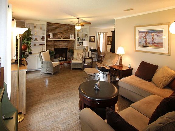 3rd image of 2731 Sunrunner Ln
