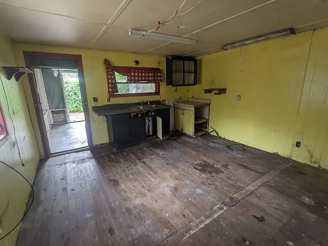 1 bed, 995 sqft, $350 — Photo 4