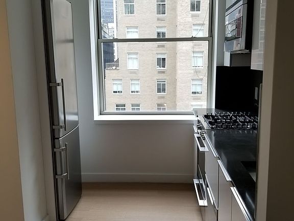 2nd image of 116 John St APT 1315