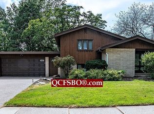 4224 34th Avenue Pl, Moline, IL 61265