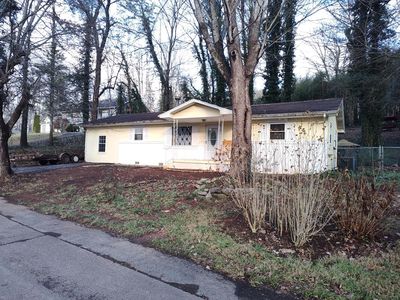 185 Hurst Cir, Franklin, NC, 28734