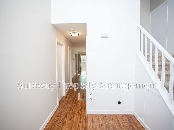 3rd image of 7 Curry Ct