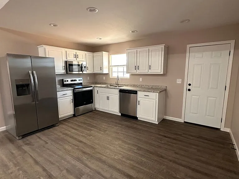 1228 Orange St — Photo 2