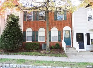 2182 Kent Ct, Mahwah, NJ 07430