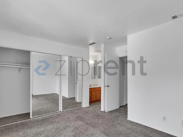 2005 San Jose Dr #241 — Photo 10