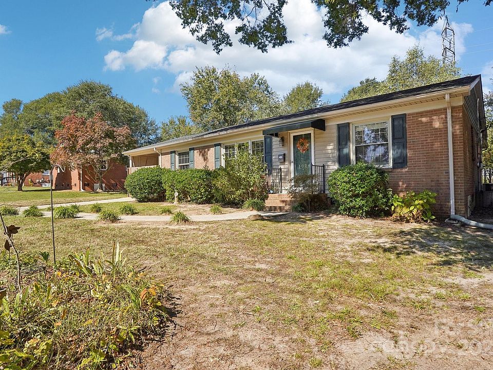 1st image of 1026 Holly Dr