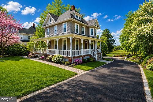 1st image of 2322 Rockspring Rd
