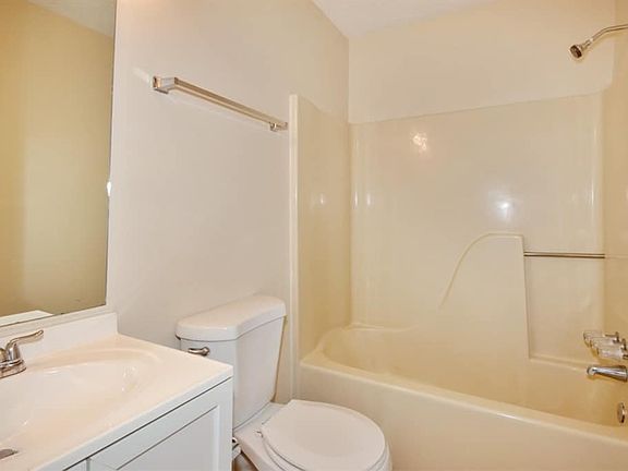 3rd image of 319 Bethel Dr
