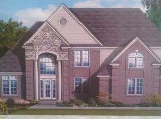48458 Binghampton Dr, Northville, MI