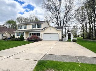 302 Hendrix Blvd, Lagrange, OH 44050