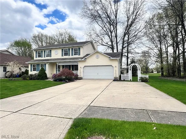 302 Hendrix Blvd, Lagrange, OH 44050