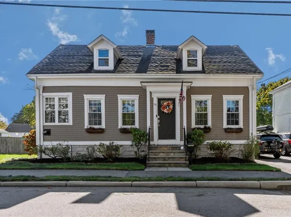 50 Charles St, Bristol, RI 02809