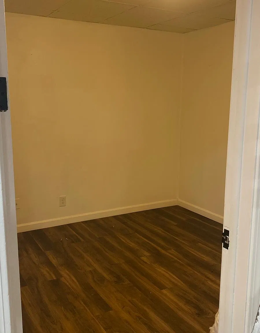 3 bed, 1000 sqft, $2,000 — Photo 4