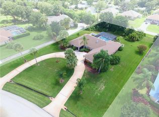 590 Cross Creek Cir, Sebastian, FL 32958