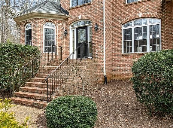 3rd image of 13513 Blue Heron Cir