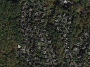 40 Miller Cir, Armonk, NY 10504