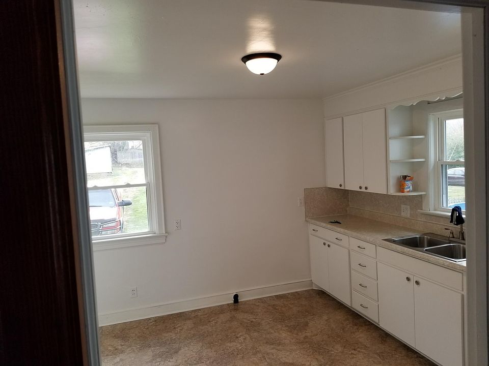 1st image of 1427 Dale Ave SE