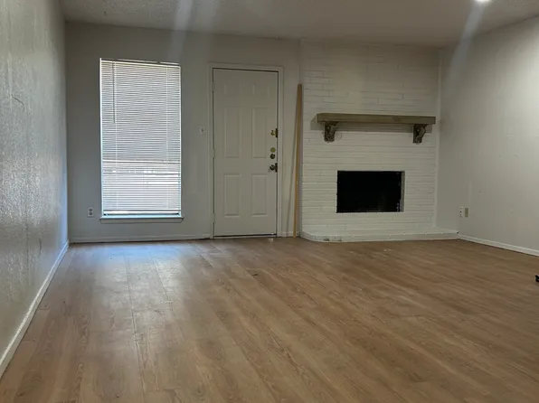 7600 Chapin Rd APT D, Fort Worth, TX 76116