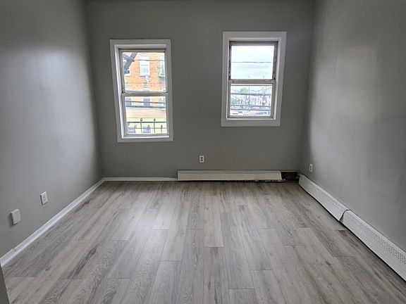 5th image of 231 3rd St #L2