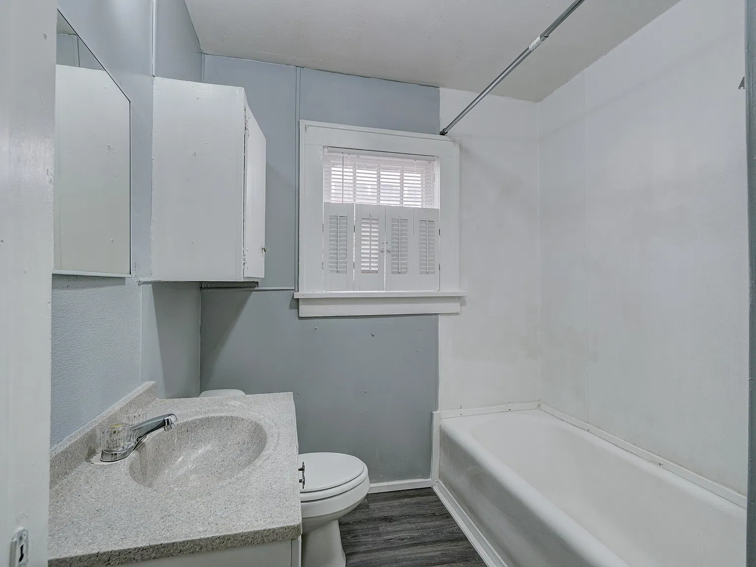 2 bed, 1200 sqft, $1,200 — Photo 4