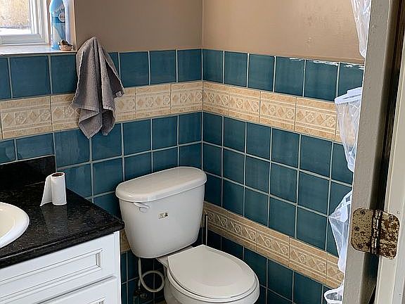 Bathroom 4 downstairs 