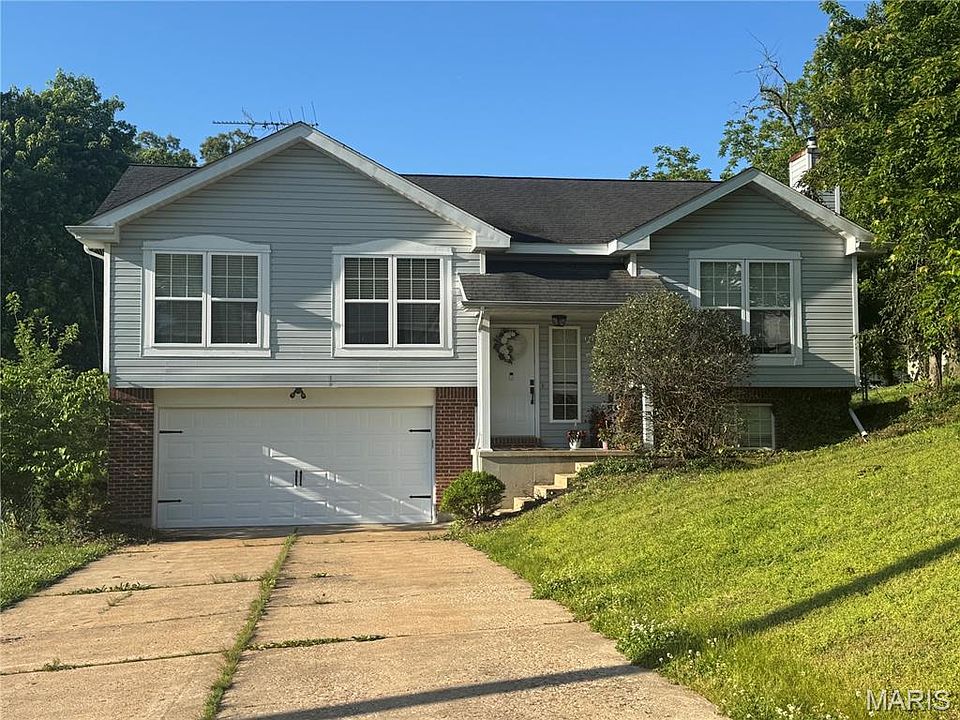 1st image of 1018 Sara Jane Ln
