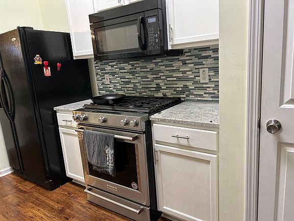 4th image of 31 Abbey Ln NW