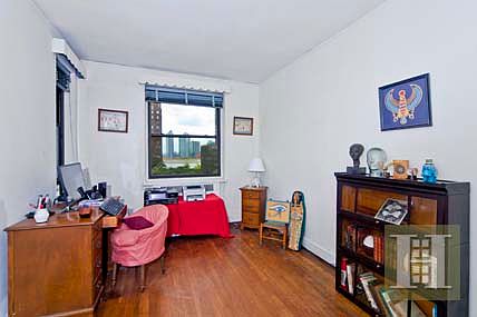 4th image of 349 E 49th St APT 5E