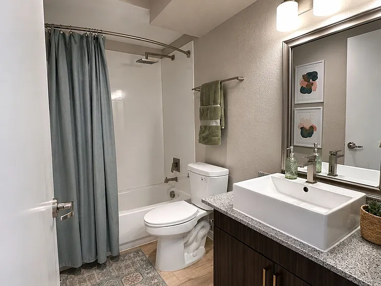 Alma Apartments — Photo 21