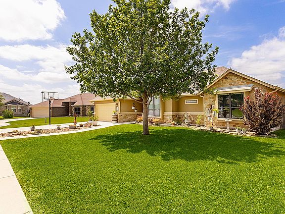 3rd image of 2298 Sungate Dr