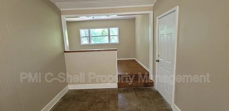 216 Marine Dr — Photo 6