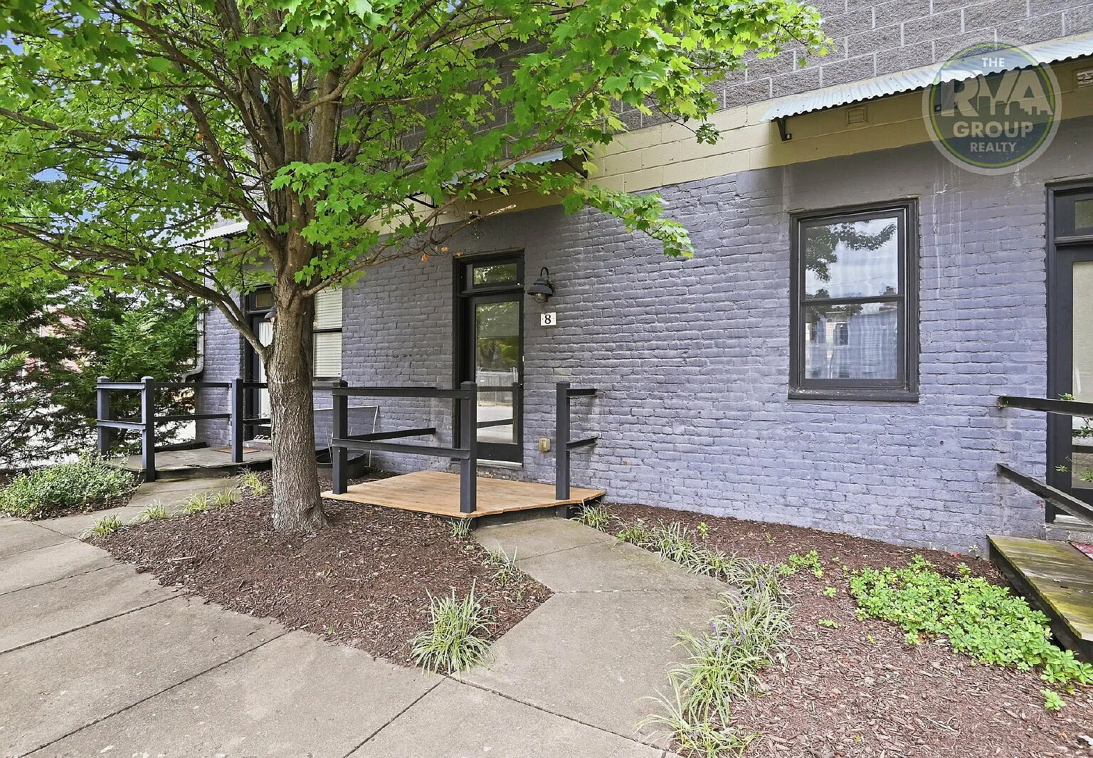 Unit 8 — Photo 1