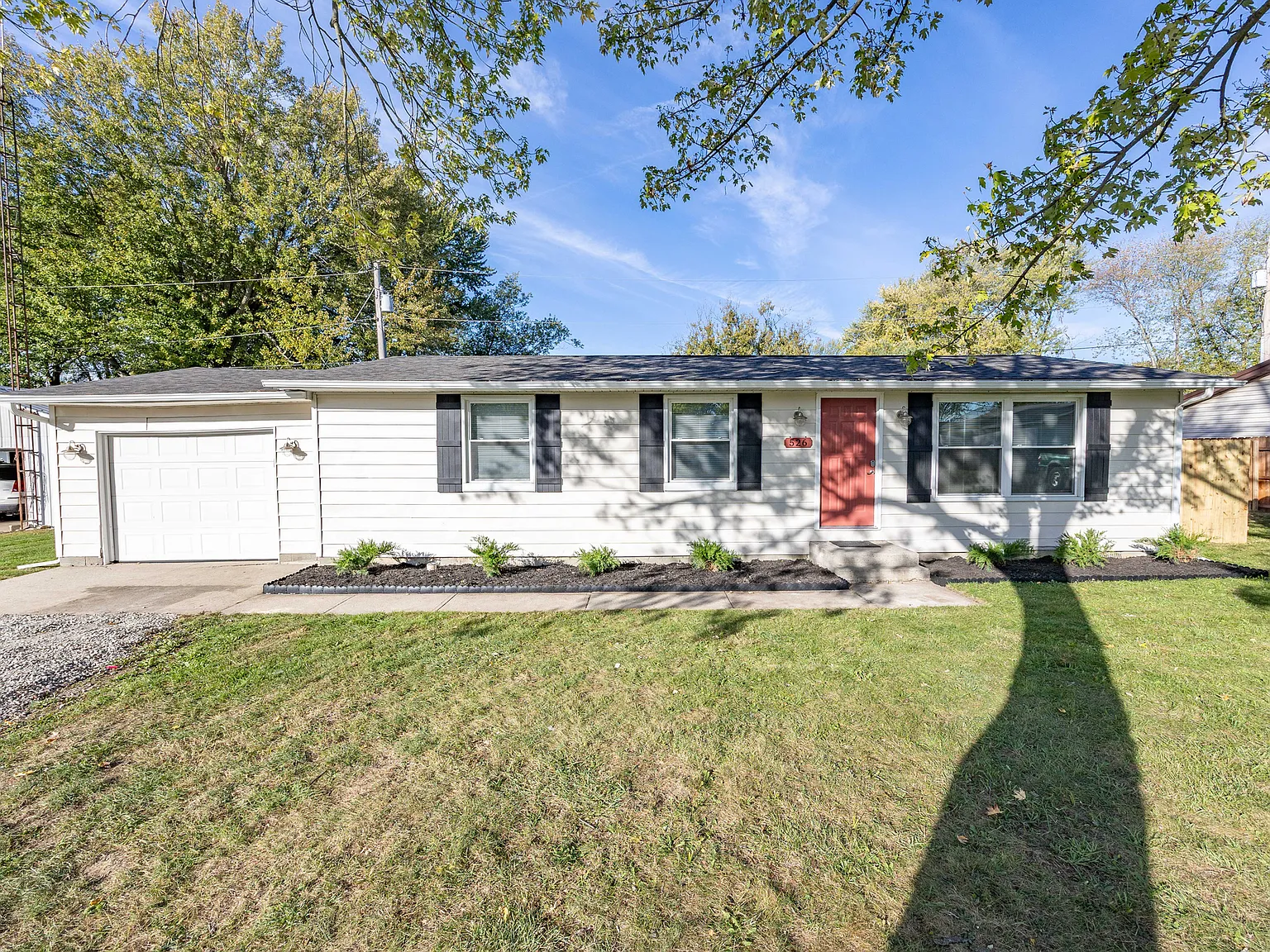 3 bed, 1056 sqft, $1,700 — Photo 1
