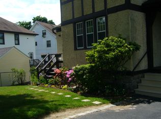 184 W Post Rd, White Plains, NY 10606
