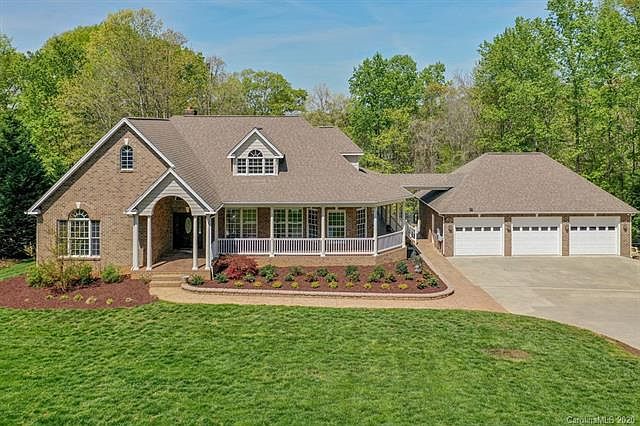 1st image of 182 Windwood Ln