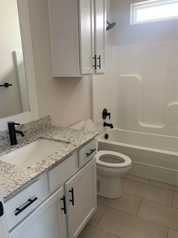 4 bed, 1500 sqft, $4,499 — Photo 4