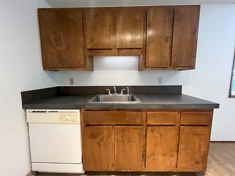 Lovely Main Level 1 Bedroom! Bike storage and 1 assigned parking space included! — Photo 8