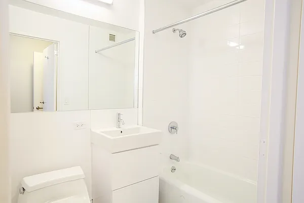 Rented by Stonehenge NYC LLC | media 4