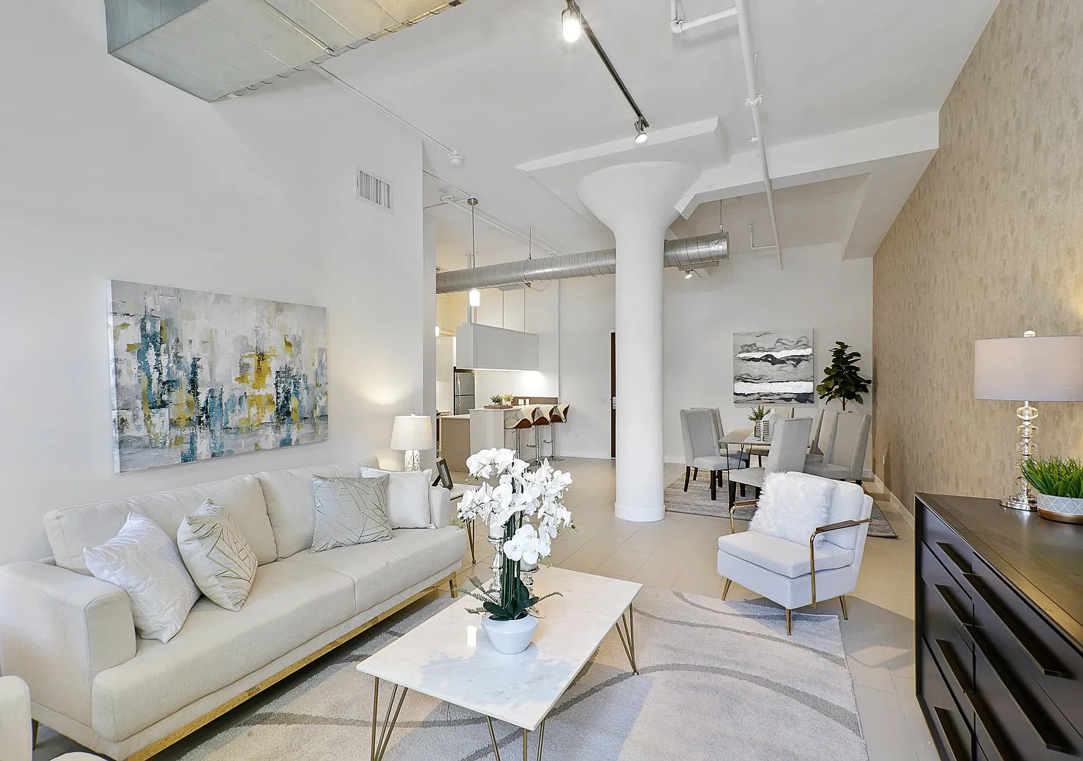 939 Lofts — Photo 4