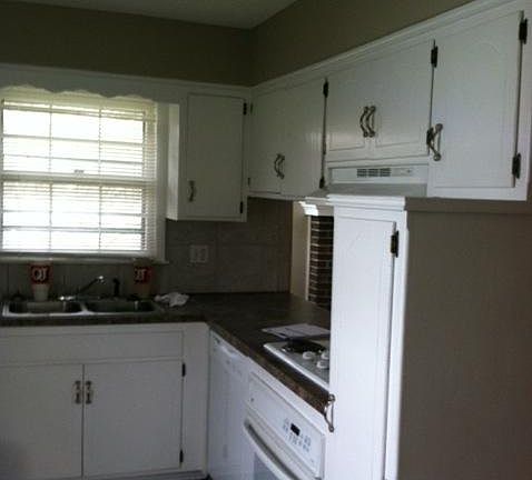 3rd image of 11008 E 63rd St