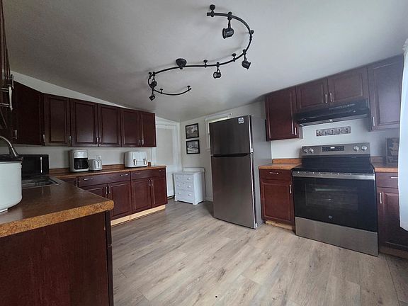 3rd image of 256 Prospect Ave
