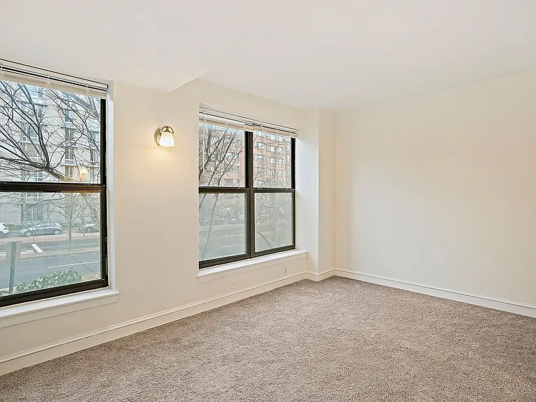2501 K St NW #1B — Photo 14
