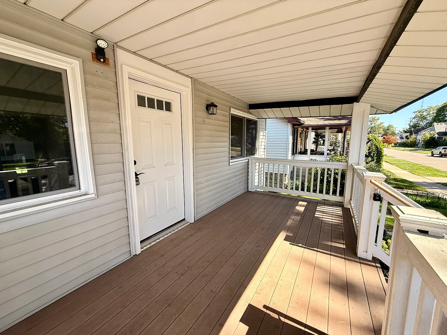 3 bed, 1216 sqft, $2,200 — Photo 3