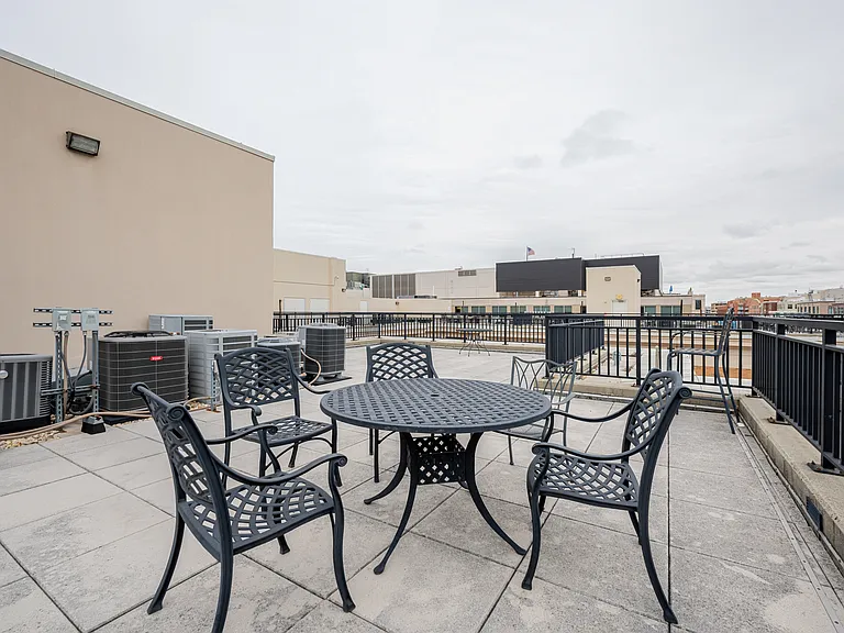 915 E St NW #317 — Photo 30