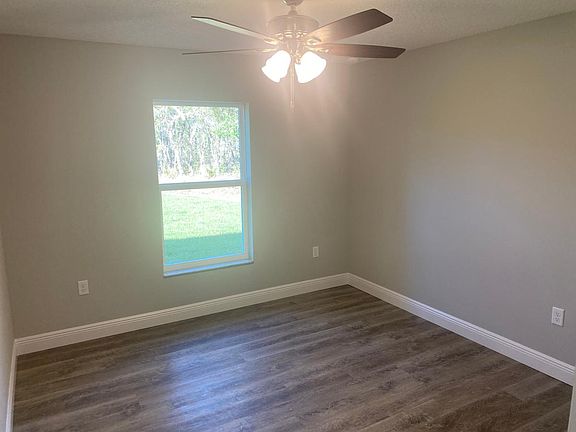 4th image of 3861 W Cross Dr