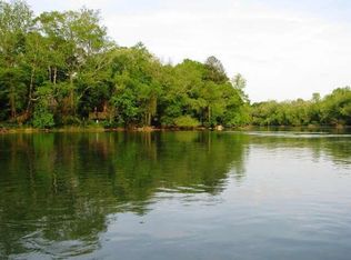 1385 Old Riverside Rd, Roswell, GA 30076