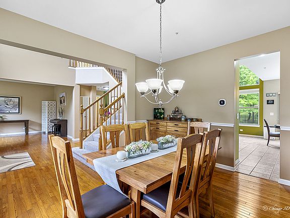 4th image of 1387 Essex Dr