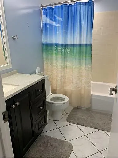 Guest/Second bathroom.