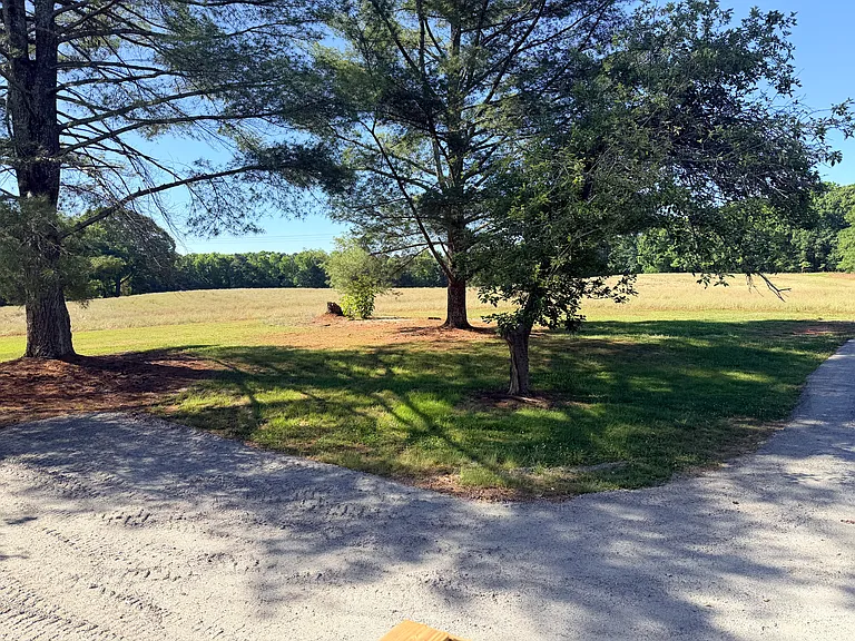 410 Thornburg Rd — Photo 21