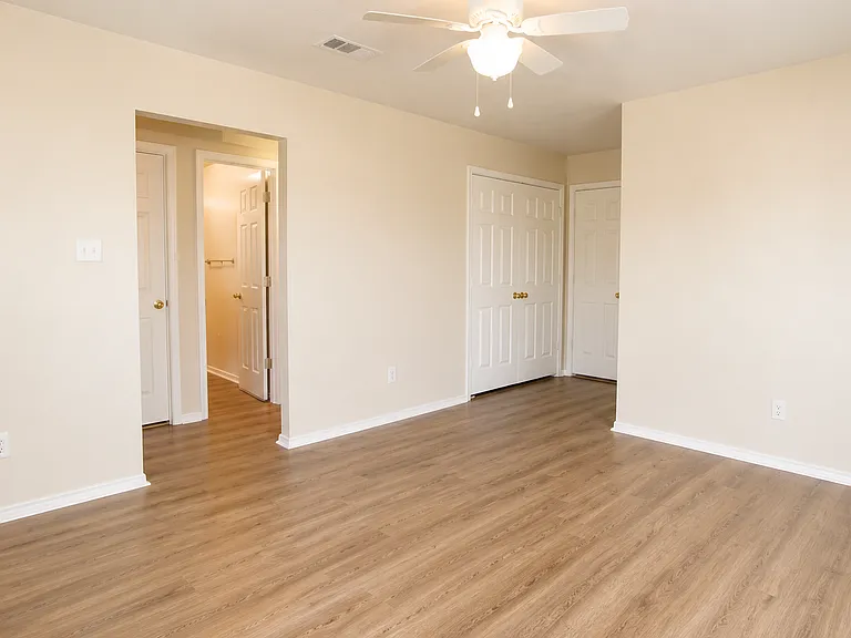 3309 Toledo Dr #D — Photo 6